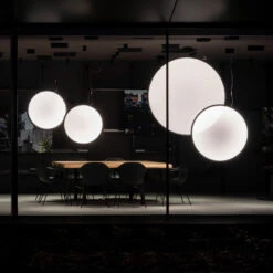 Artemide Discovery Vertical 70 -Beste Lichtgeschäft 002 Artemide Discovery Vertical 70 ambient3 9b8429ed3234b8a57362e8d9c8195040