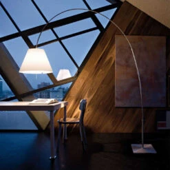 Luceplan Lady Costanza Terra Alu -Beste Lichtgeschäft 002 Luceplan Lady Costanza Steh ambient2 43ba6e0b59aea2c75bf18407973a8a90