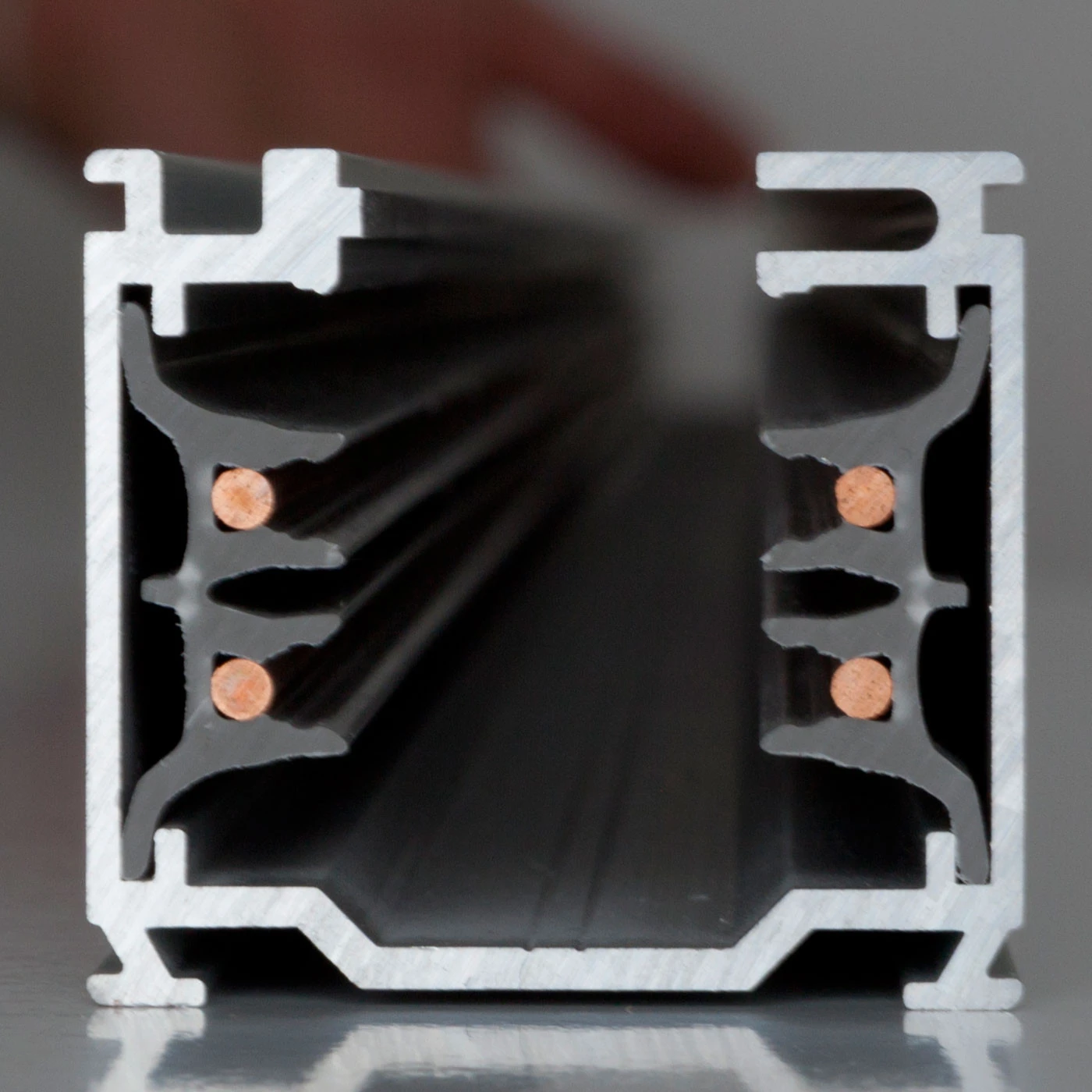 SLV Eutrac 3 Phasen-Aufbauschiene 100 Cm 4 SLV Eutrac 3 Phasen-Aufbauschiene 100 Cm – Bild 2