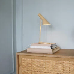 Louis Poulsen AJ Table Mini 11 Louis Poulsen AJ Table Mini -Beste Lichtgeschäft 002 louis poulsen aj table mini ambient1 435948c53fcf91100c4f36d69d68d10e