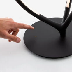 Artemide Arrival Table -Beste Lichtgeschäft 004 Artemide Arrival Table detail1 b384d6353059743434d00c9116ad1957