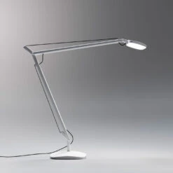 FontanaArte Volée Tavolo Media -Beste Lichtgeschäft 004 FontanaArte Volee Tavolo Media Tisch detail1 f26a4d7ecc1f3225b11a3051b306cb2b