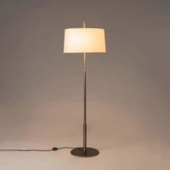 Santa & Cole Diana Mayor Stehleuchte -Beste Lichtgeschäft 004 Santa Cole Diana Mayor Steh detail1 8611bc1b812cf30872fcfc9b1c11e23a