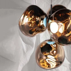 Tom Dixon Melt Chandelier Small 13 Tom Dixon Melt Chandelier Small -Beste Lichtgeschäft 004 Tom Dixon Melt Chandelier Small detail 126308 Gold e8224eec8ec4a3119db39e350fb497e7