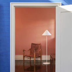 Louis Poulsen Keglen Floor 10 Louis Poulsen Keglen Floor -Beste Lichtgeschäft 006 Louis Poulsen Keglen Steh ambient 120421 weiss 896af49724e836bc1bb5e42c1d887e64