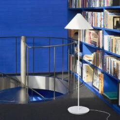 Louis Poulsen Keglen Floor 11 Louis Poulsen Keglen Floor -Beste Lichtgeschäft 007 Louis Poulsen Keglen Steh ambient 120421 weiss a9ef09c06155df8770ead05a13f4abc1